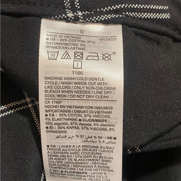 Old Navy Women's Black Plaid Skinny Pants - Picture 4 of 10